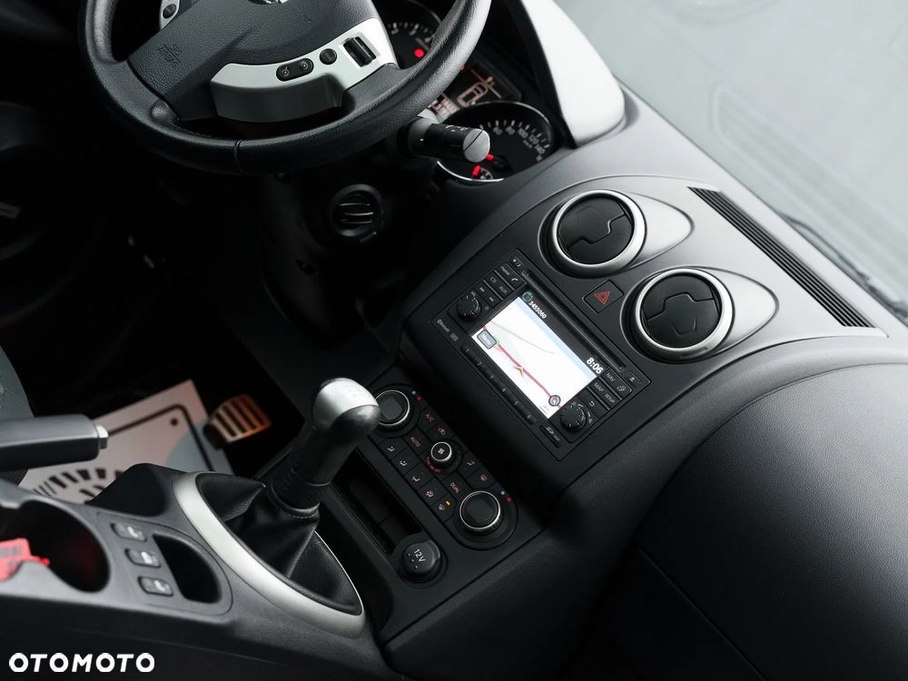 Nissan Qashqai - 22
