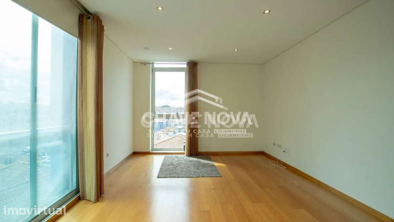 Apartament T2 Último Piso c/ 3 Frentes e Garagem Box | Santa Marinha - Grande imagem: 4/21