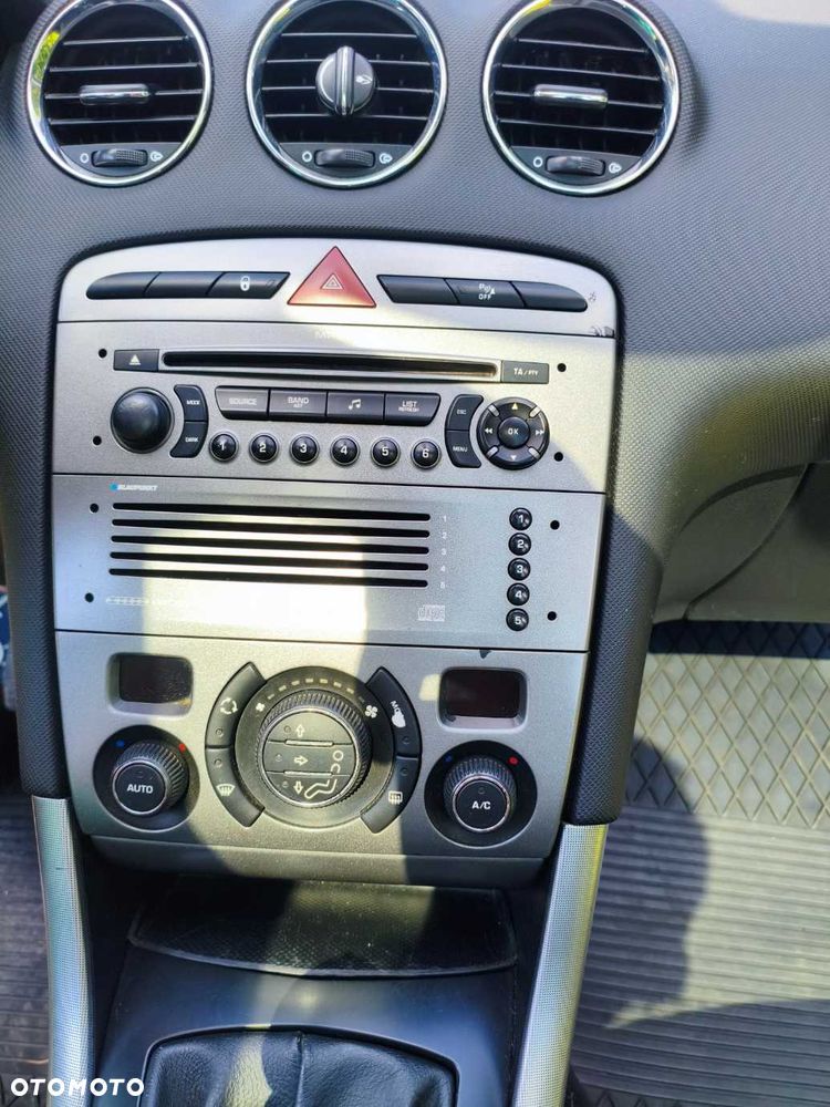 Peugeot 308 - 8
