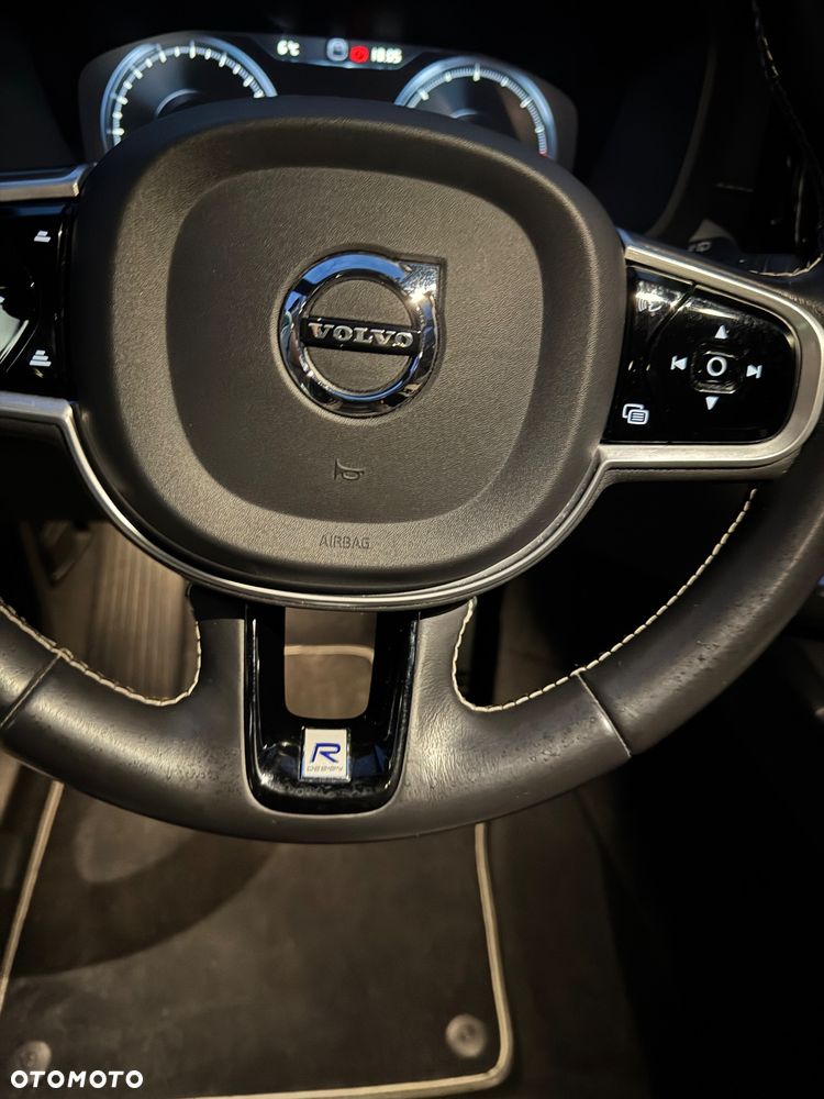 Volvo XC 60 D4 R-Design - 33