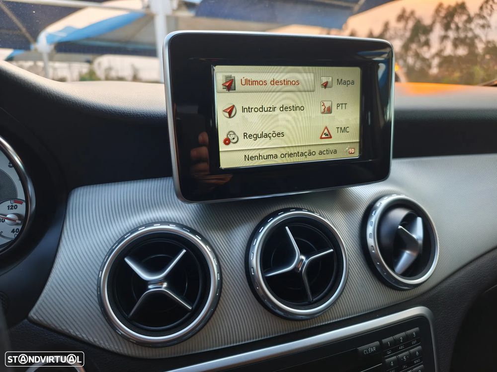Mercedes-Benz GLA 200 (CDI) d Urban - 26