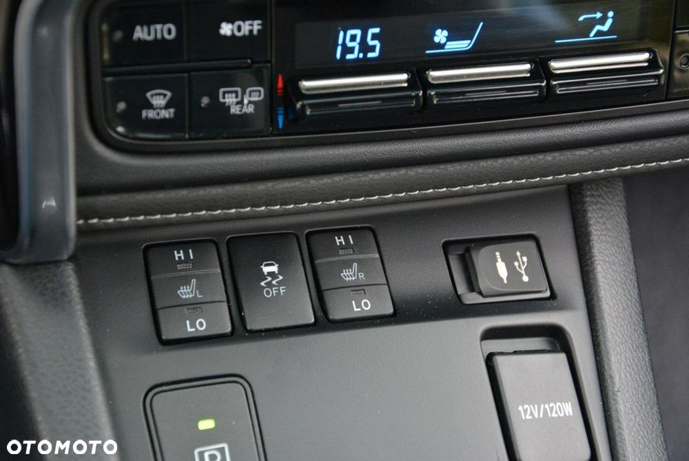 Toyota Auris Hybrid 135 Premium - 33