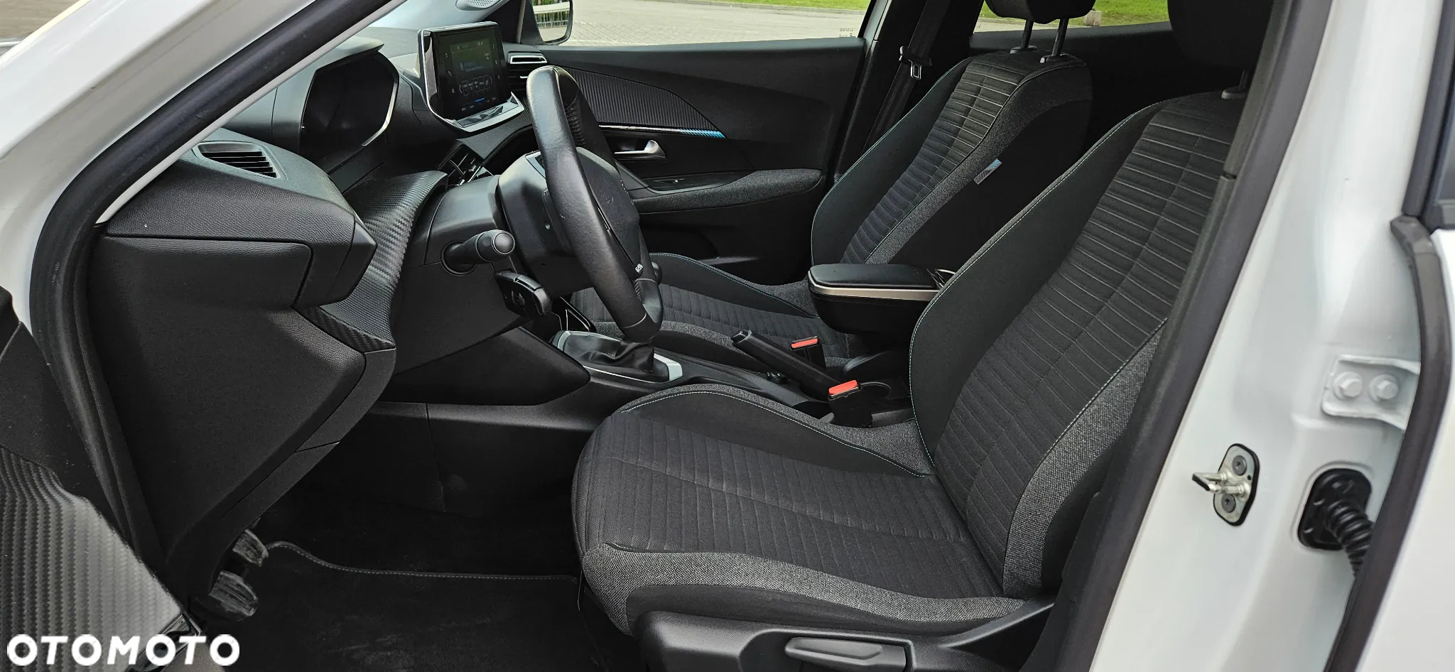 Peugeot 2008 PureTech 100 Allure - 9