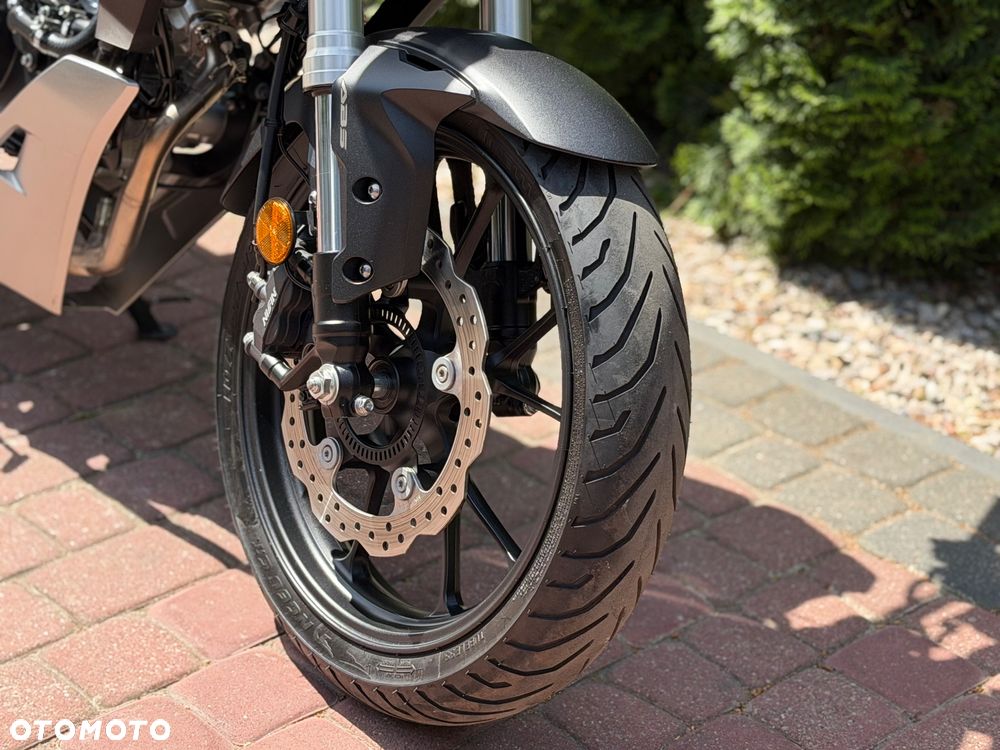 Honda CB - 21