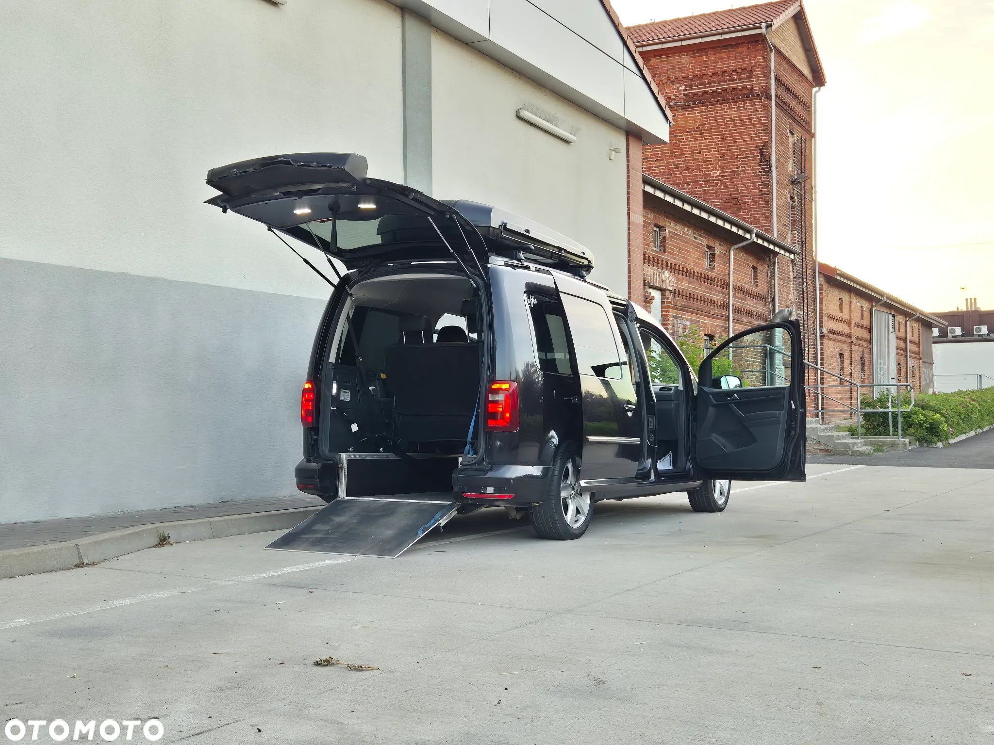 Volkswagen Caddy 2.0 TDI (7-Si.) DSG Maxi Highline - 1