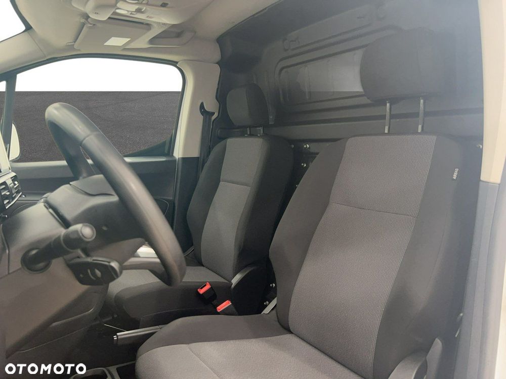 Toyota Proace City - 10