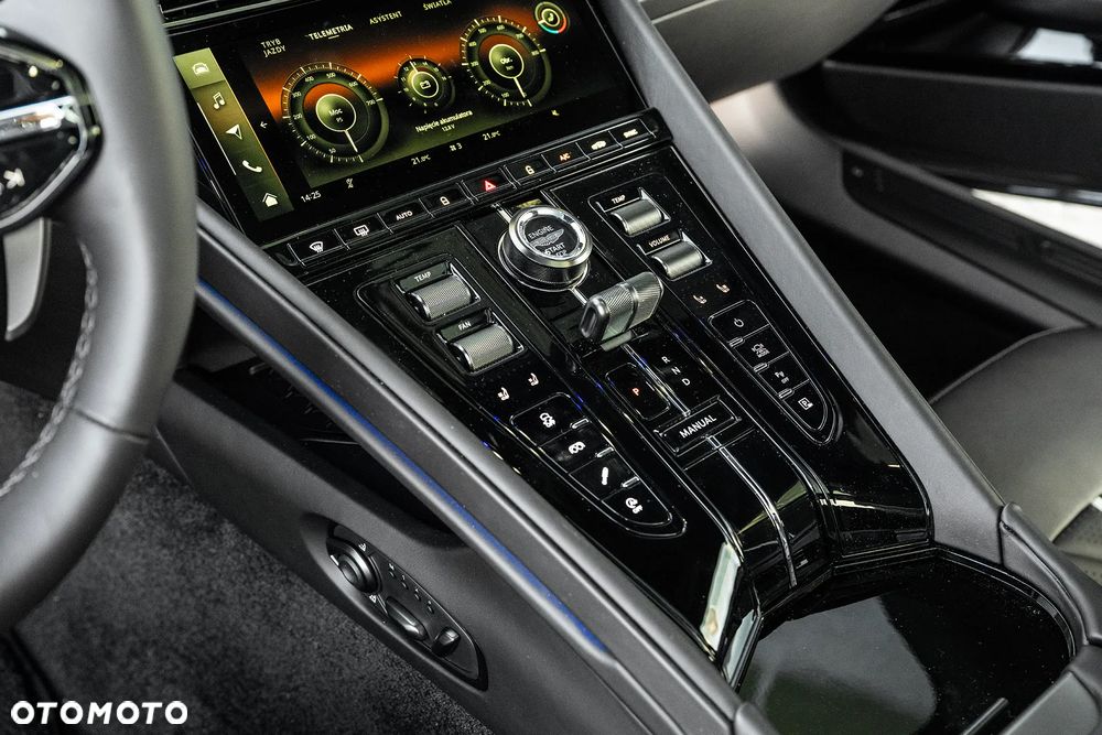 Aston Martin DB12 - 22