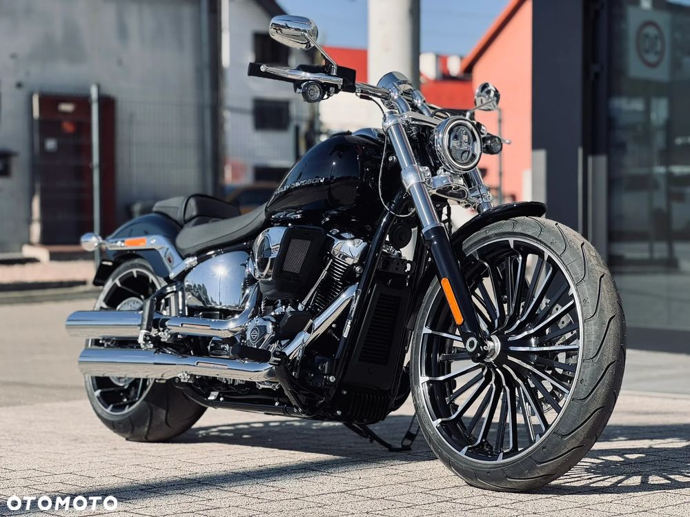 Harley-Davidson Softail Breakout - 3