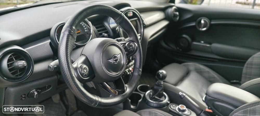 MINI 3 Portas Cooper D - 17