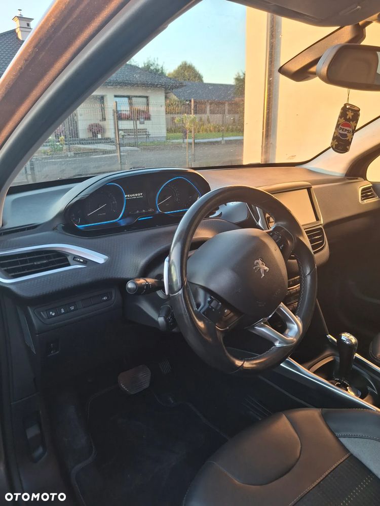 Peugeot 2008 - 5