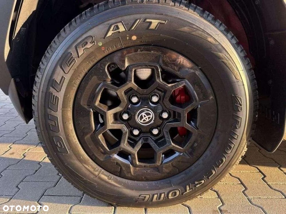 Toyota Hilux - 15