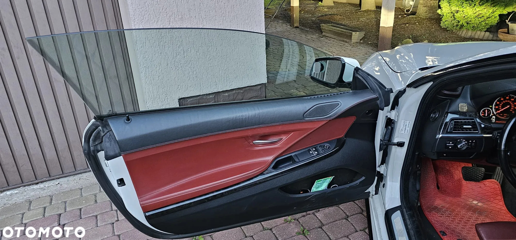 BMW Seria 6 650i - 34