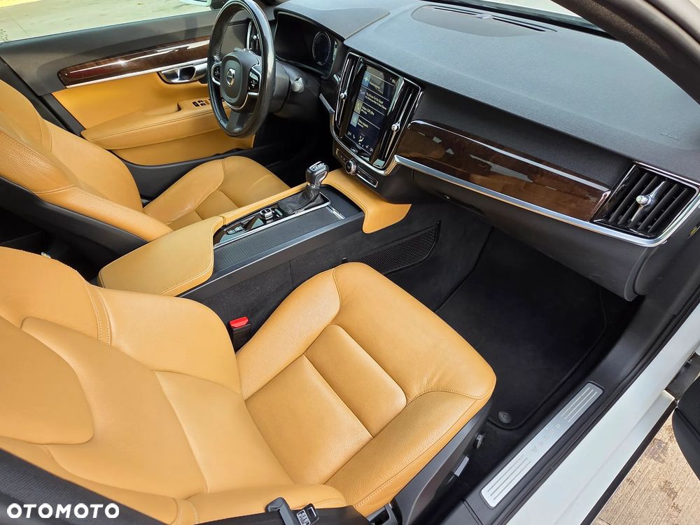 Volvo S90 D4 SCR Momentum Pro - 12