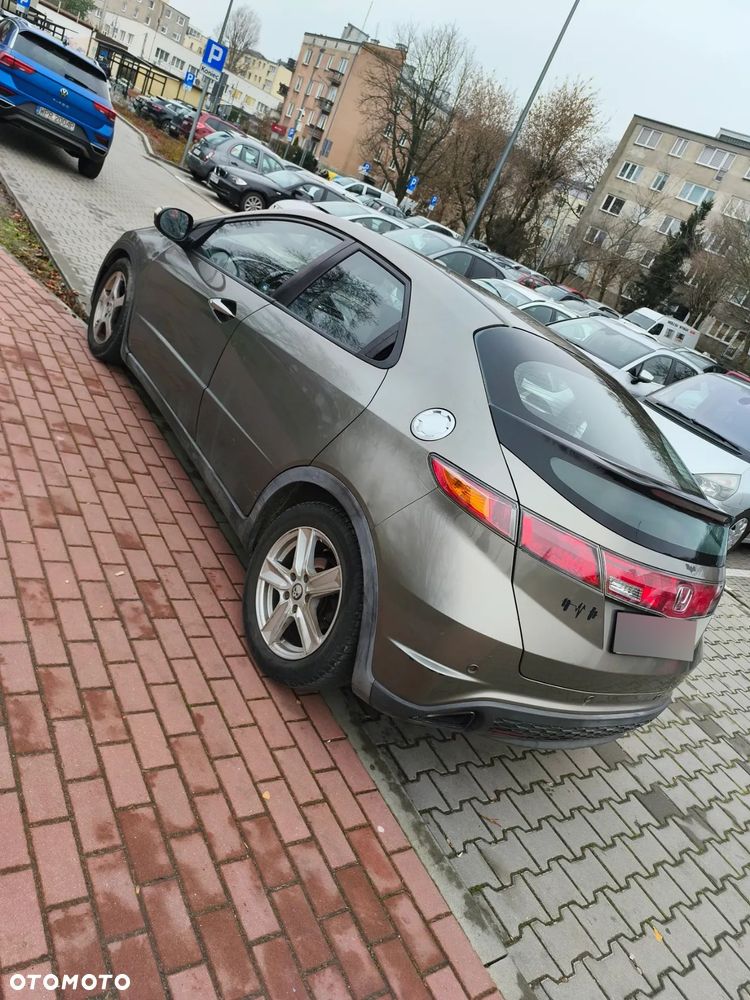 Honda Civic 1.8 Executive - 4