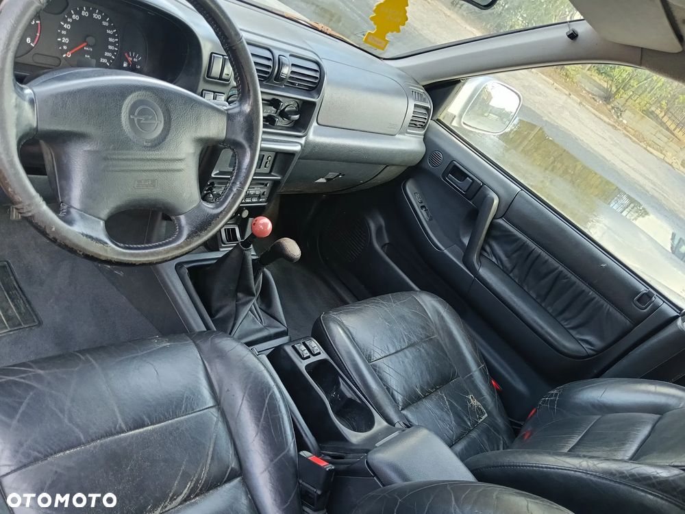 Opel Frontera 2.2 DTI LTD - 21