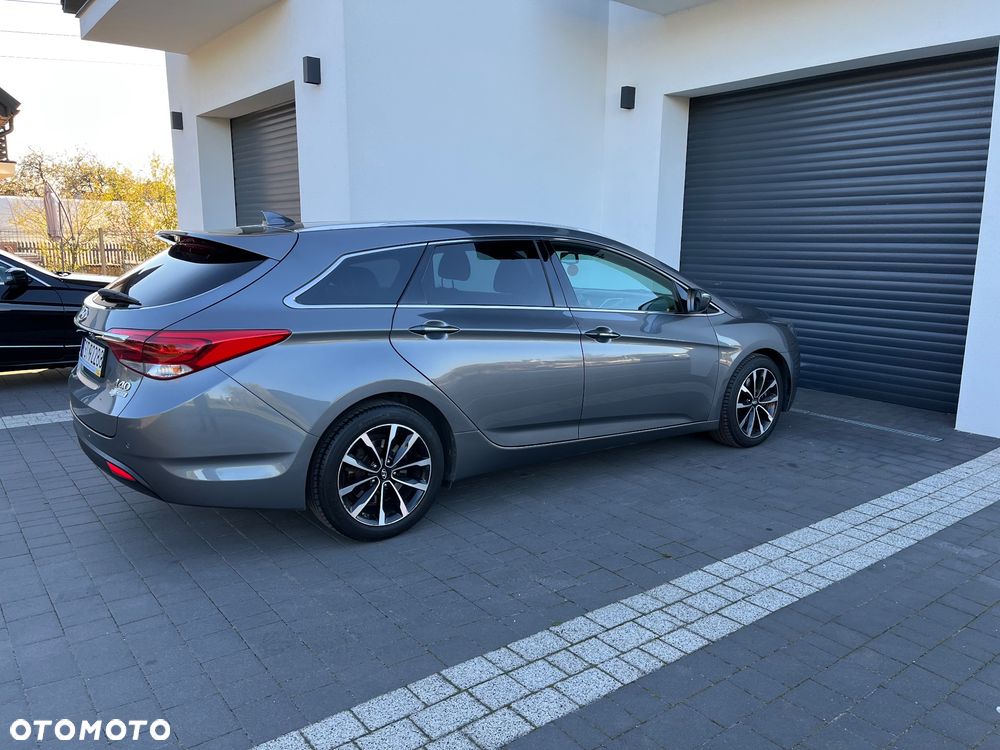 Hyundai i40 Kombi 1.7 CRDi DCT Premium - 4
