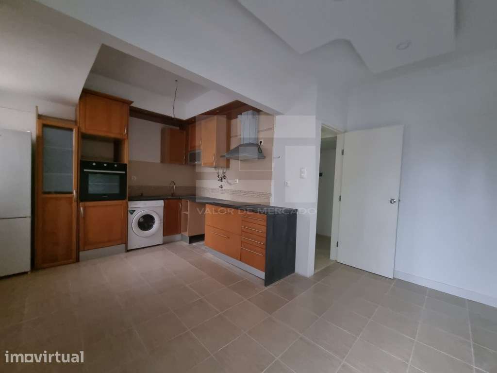 APARTAMENTO T2 - CALÇADA DOS MESTRES - Grande imagem: 2/26
