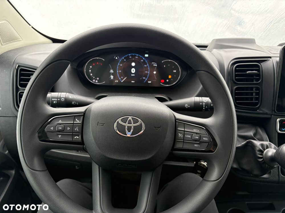 Toyota Proace MAX - 13