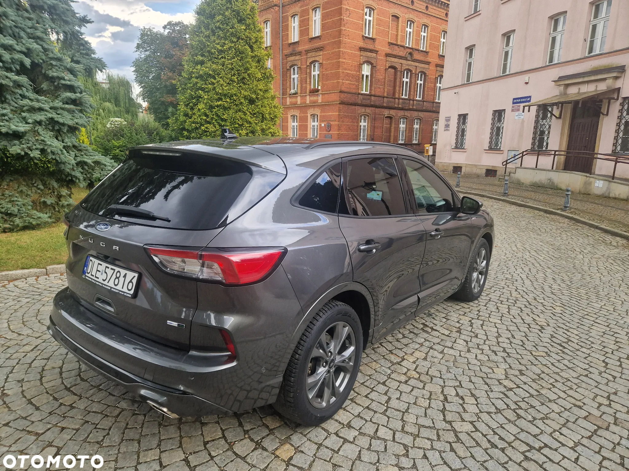 Ford Kuga - 8