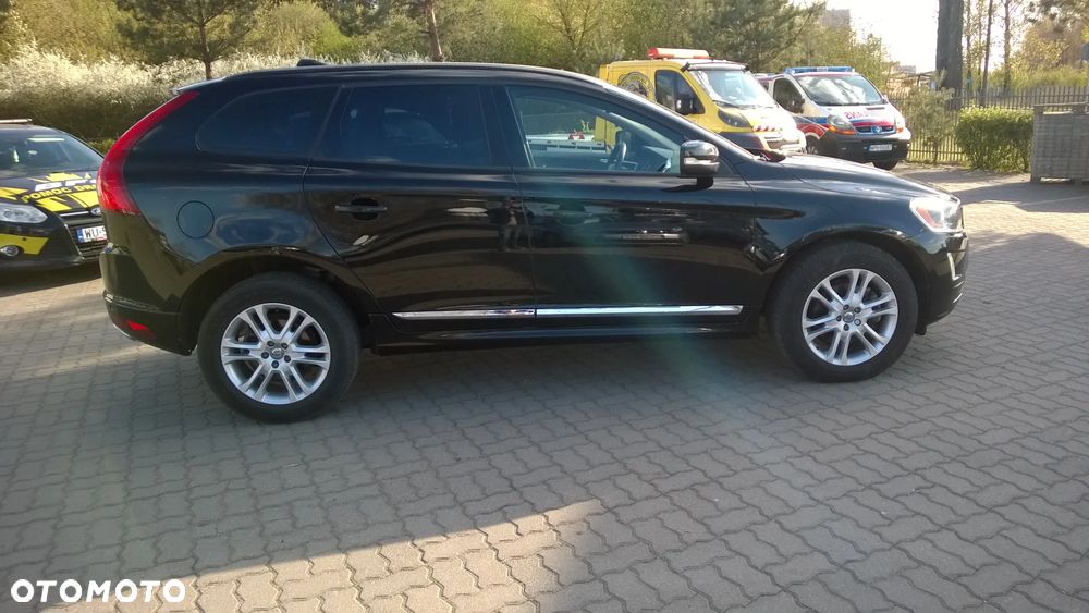 Volvo XC 60 T5 AWD Geartronic Momentum - 6