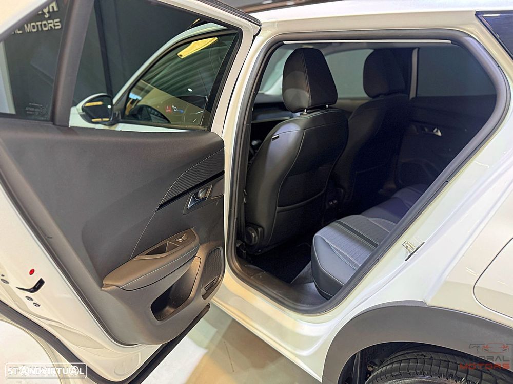 Peugeot 2008 1.2 PureTech Allure Pack - 16
