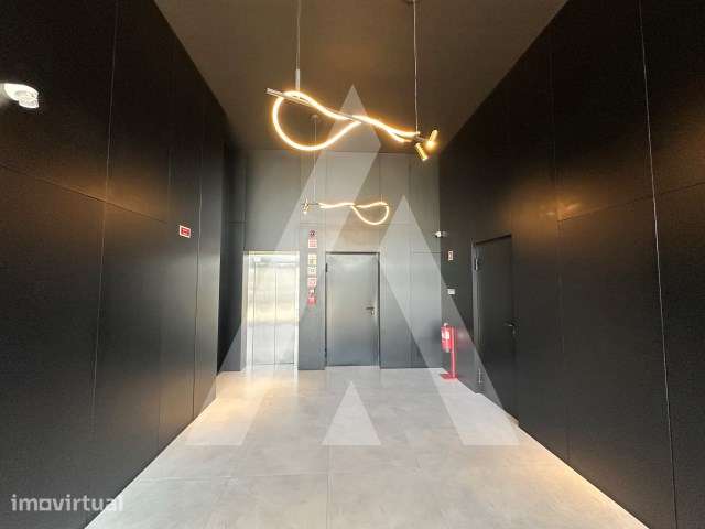 Apartamento T2 inserido no prestigiado Edifício Puro Golden! - Grande imagem: 4/26