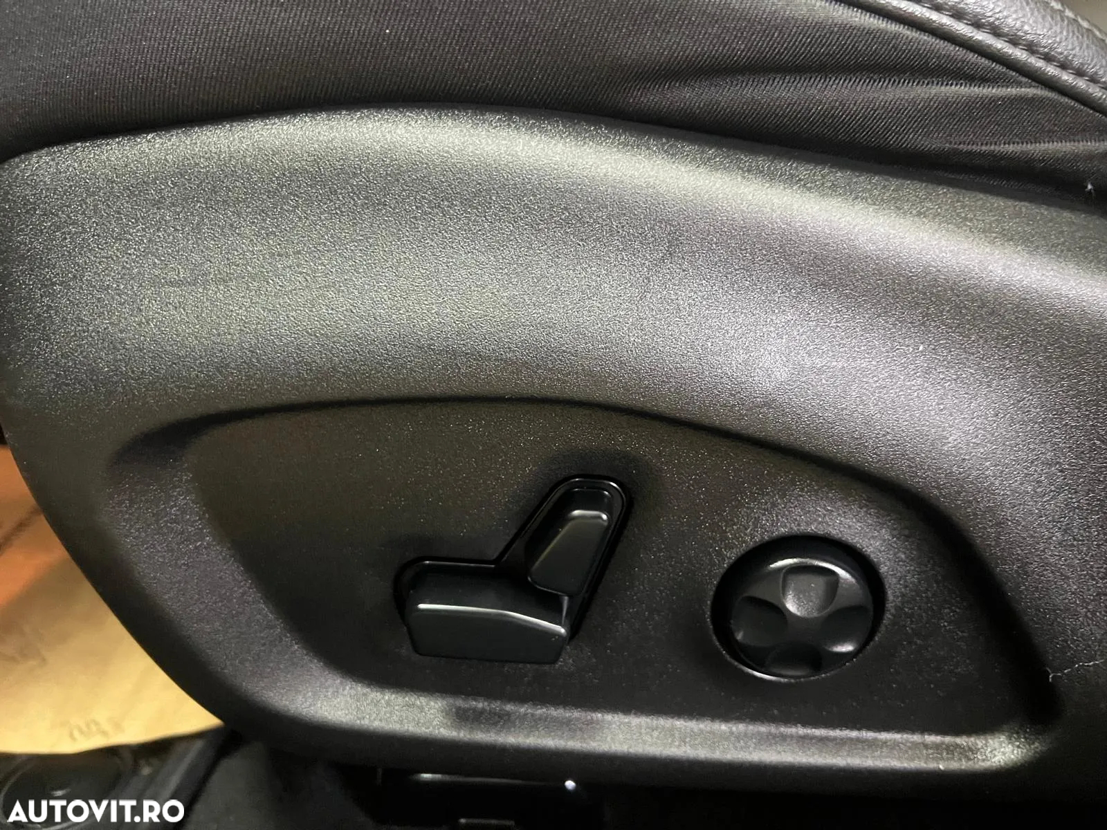 Jeep Compass 1.3 T4 4xe PLUG-IN HYBRID Automatik S - 25