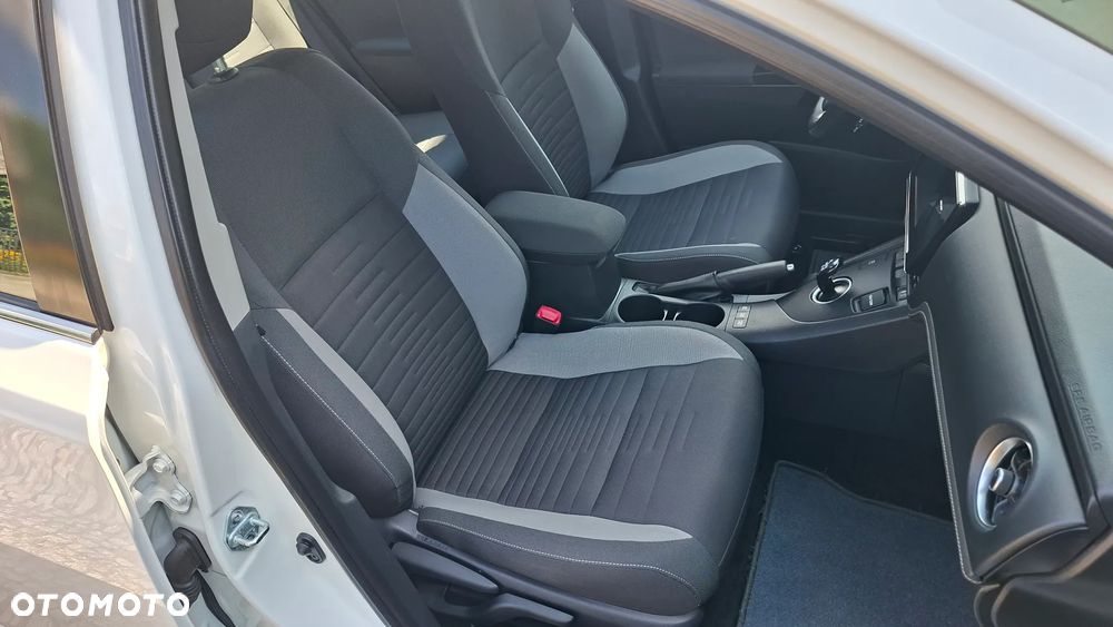 Toyota Auris - 27