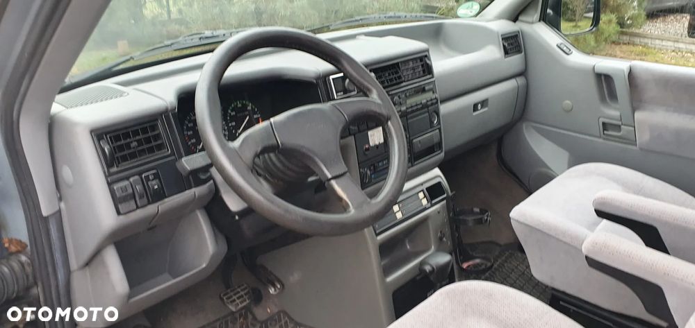 Volkswagen Transporter - 16