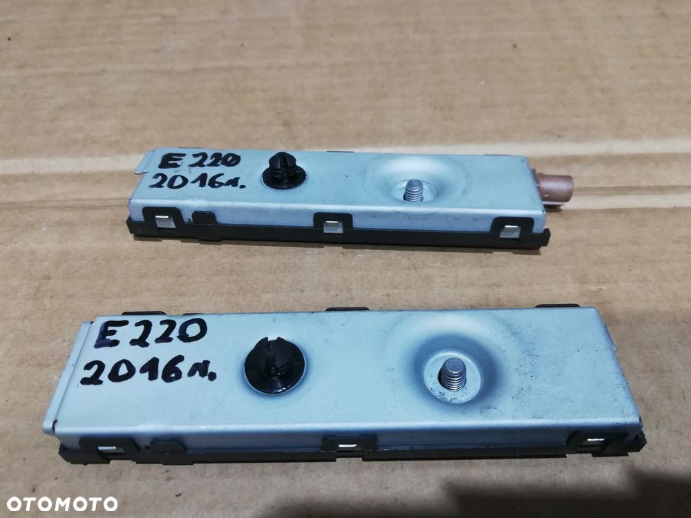 MERCEDES W213 WZMACNIACZ ANTENOWY A2139056500 A2139056800 - 1
