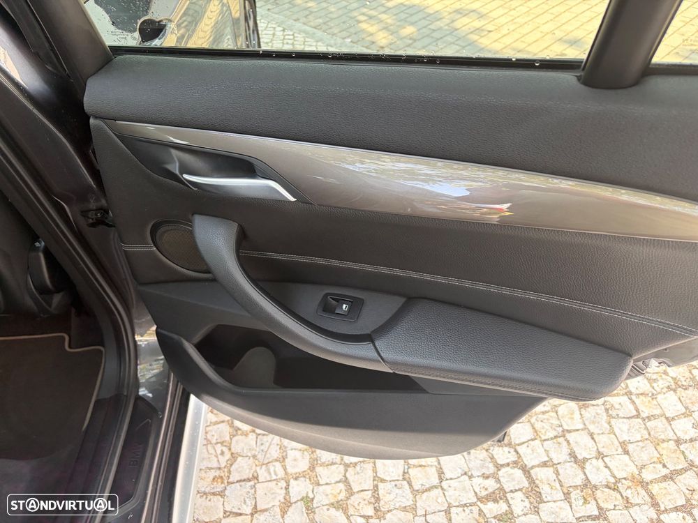 BMW X1 sDrive18d Pack Desportivo M - 23