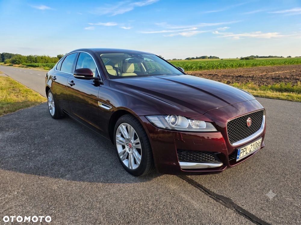 Jaguar XF 2.0 T Prestige - 3