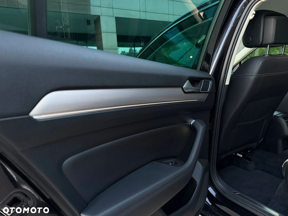 Volkswagen Passat 1.8 TSI (BlueMotion Technology) DSG Highline - 32
