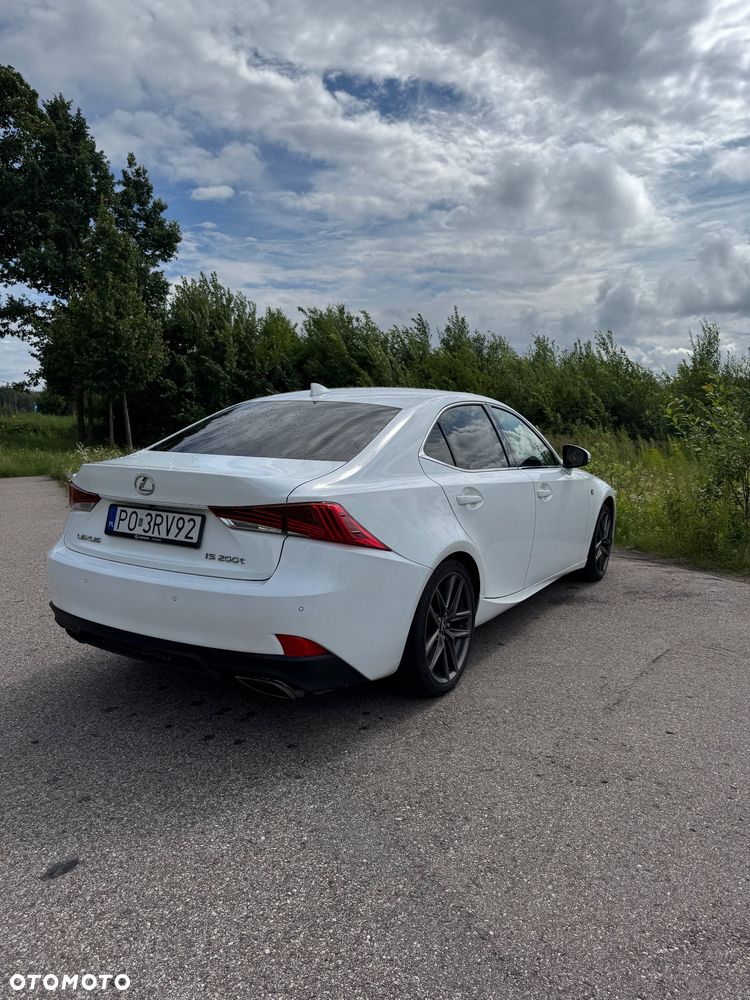 Lexus IS 200t F Sport - 4