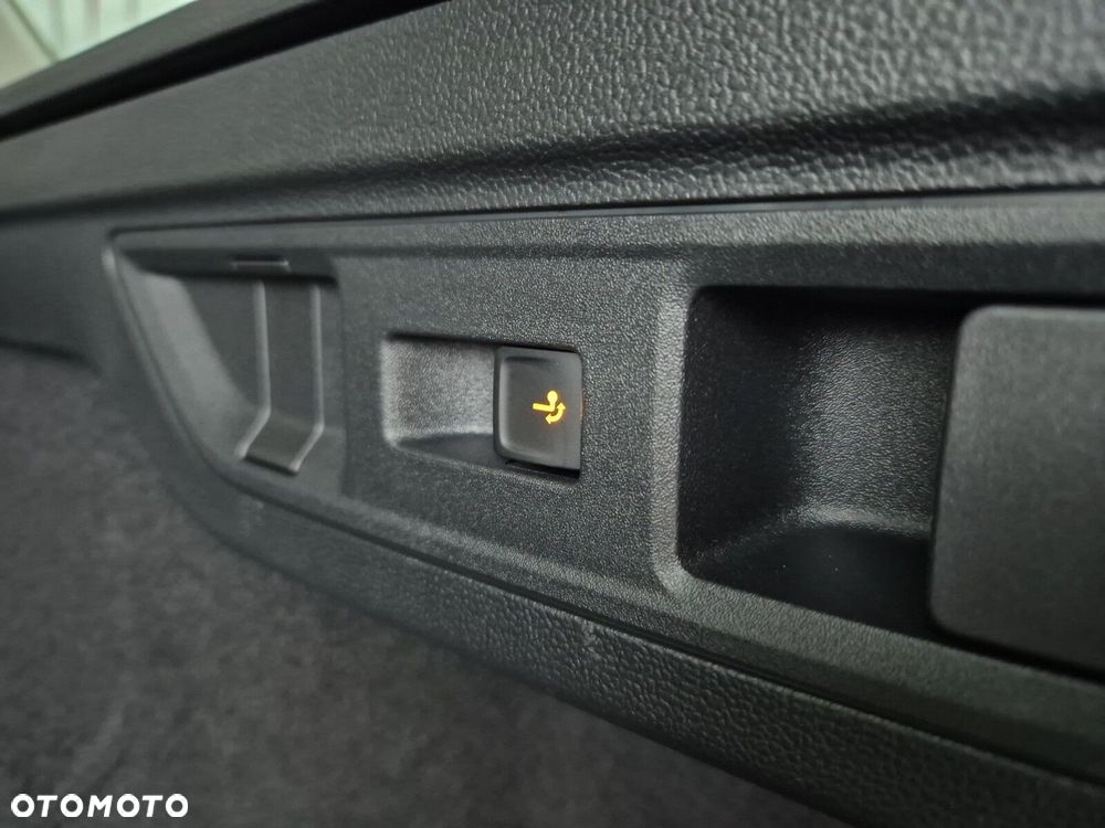 Volkswagen Passat Variant - 36