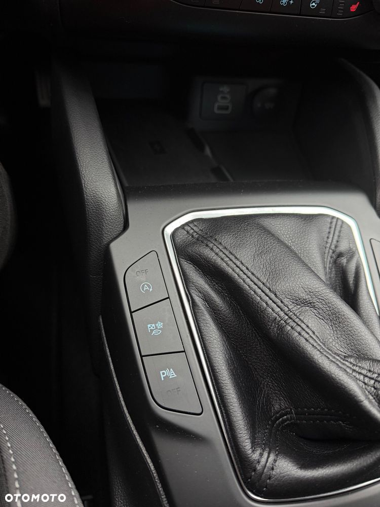 Ford Focus 1.0 EcoBoost Start-Stopp-System COOL&CONNECT DESIGN - 24