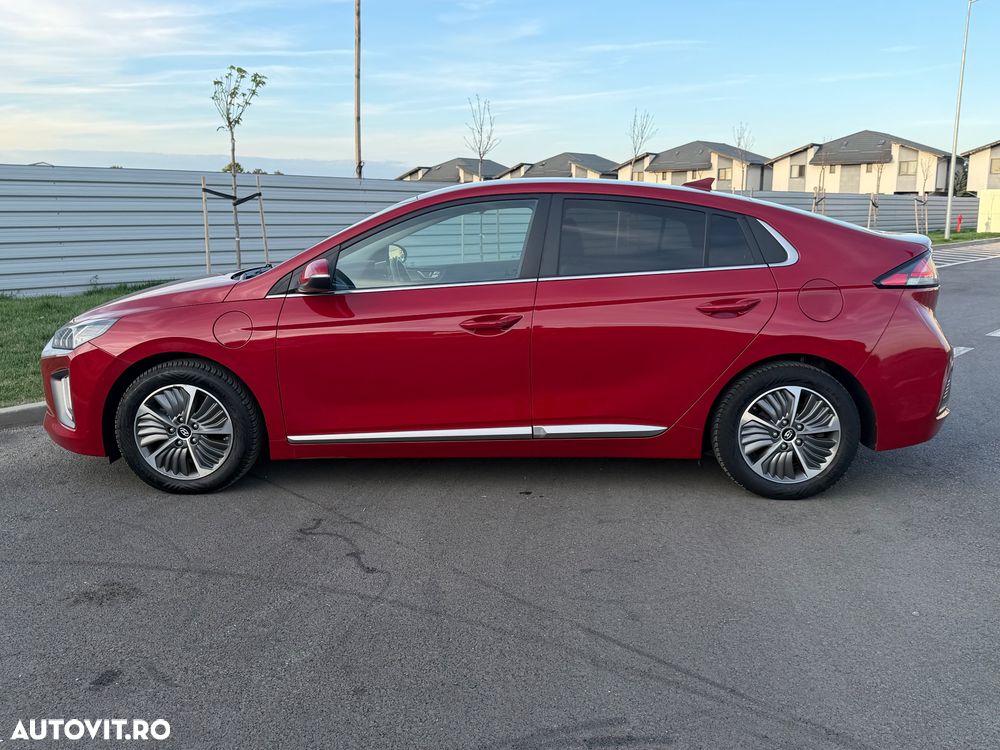 Hyundai IONIQ 1.6 GDI Premium - 10