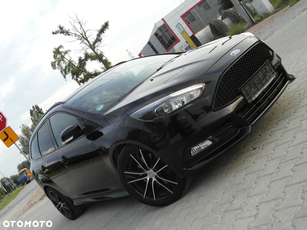 Ford Focus 2.0 EcoBoost ST mit Leder-Sport-Paket - 13