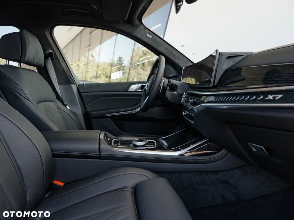 BMW X7 - 12