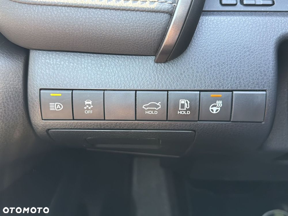 Toyota Camry 2.5 Hybrid Executive CVT - 13