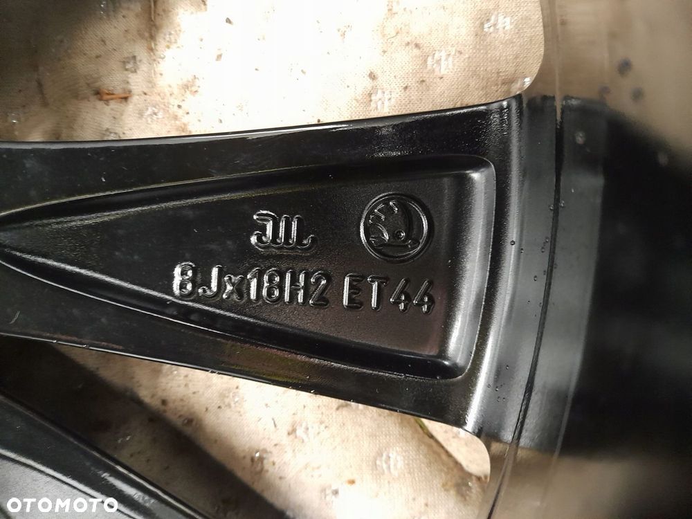 Felga aluminiowa Skoda OE 3Y0601025Q 8.0" x 18" 5x112 ET44 - 2