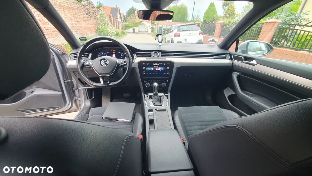 Volkswagen Passat - 13