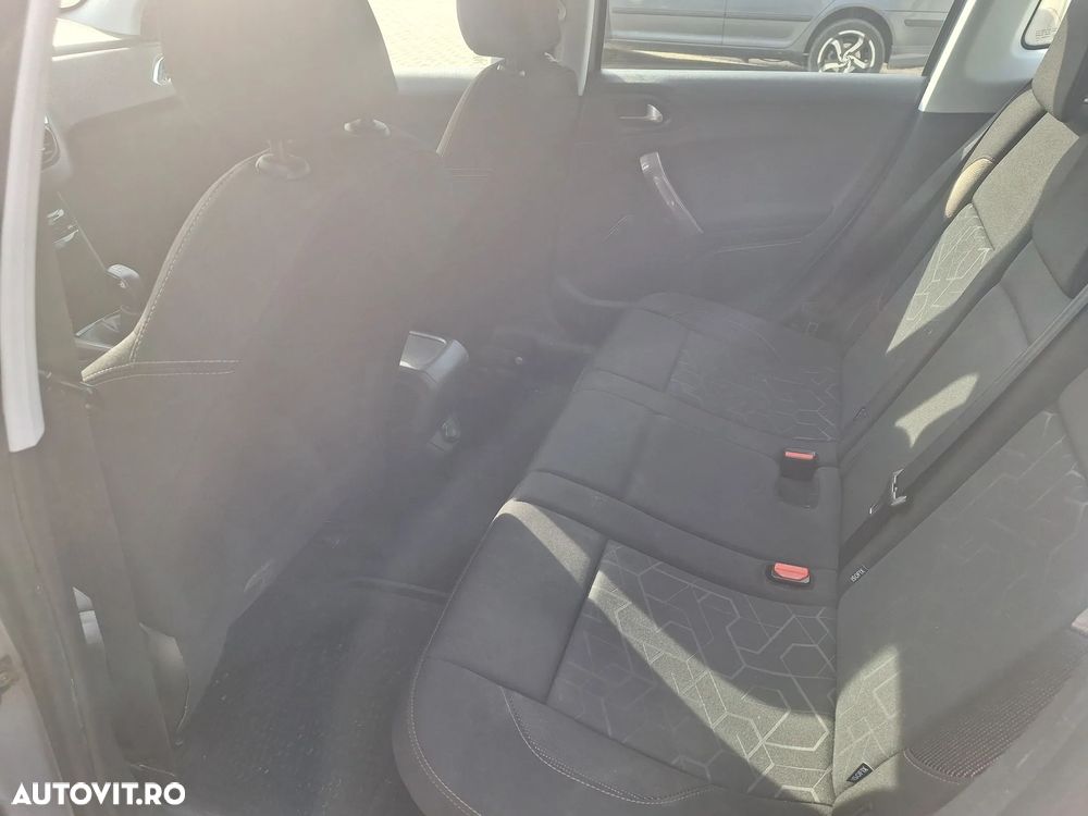 Peugeot 2008 1.6 BlueHDi FAP S&S Allure - 11