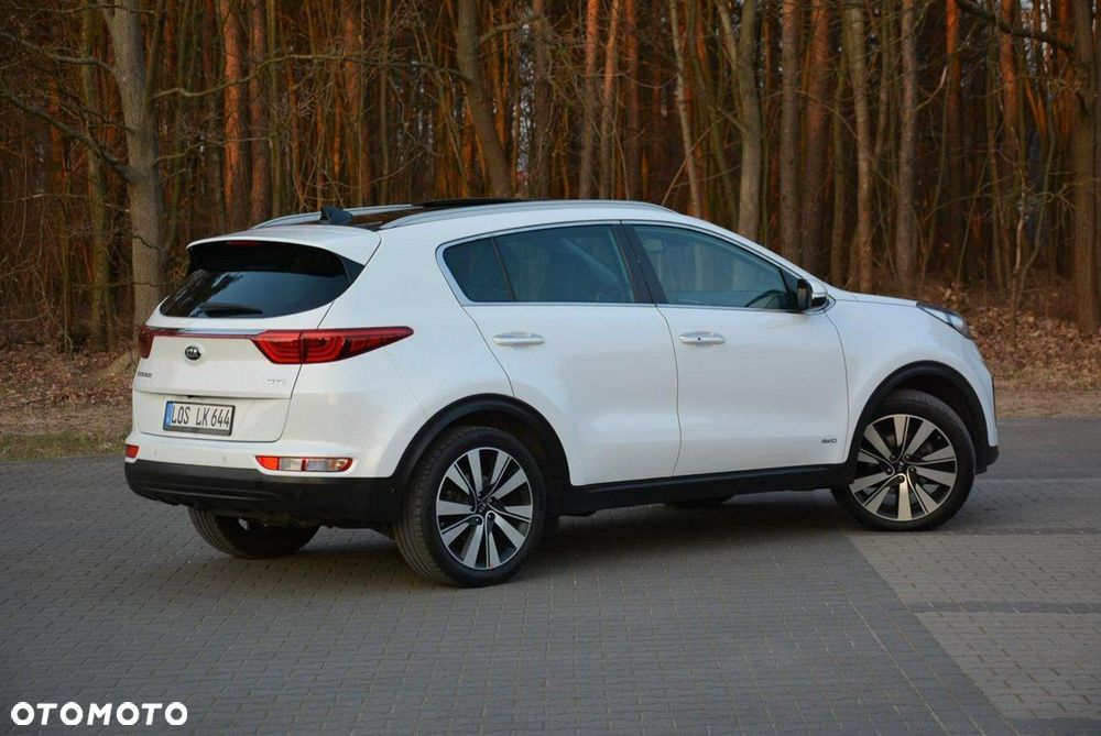 Kia Sportage 2,0 CRDI AWD Platinum - 6