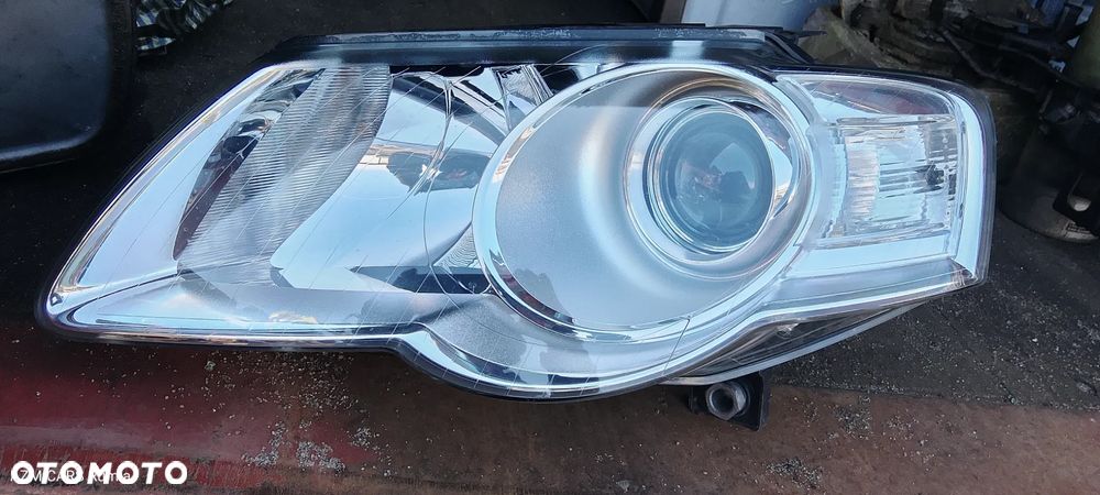 VW PASSAT B6 LAMPA LEWA PRZEDNIA PRZÓD - 2