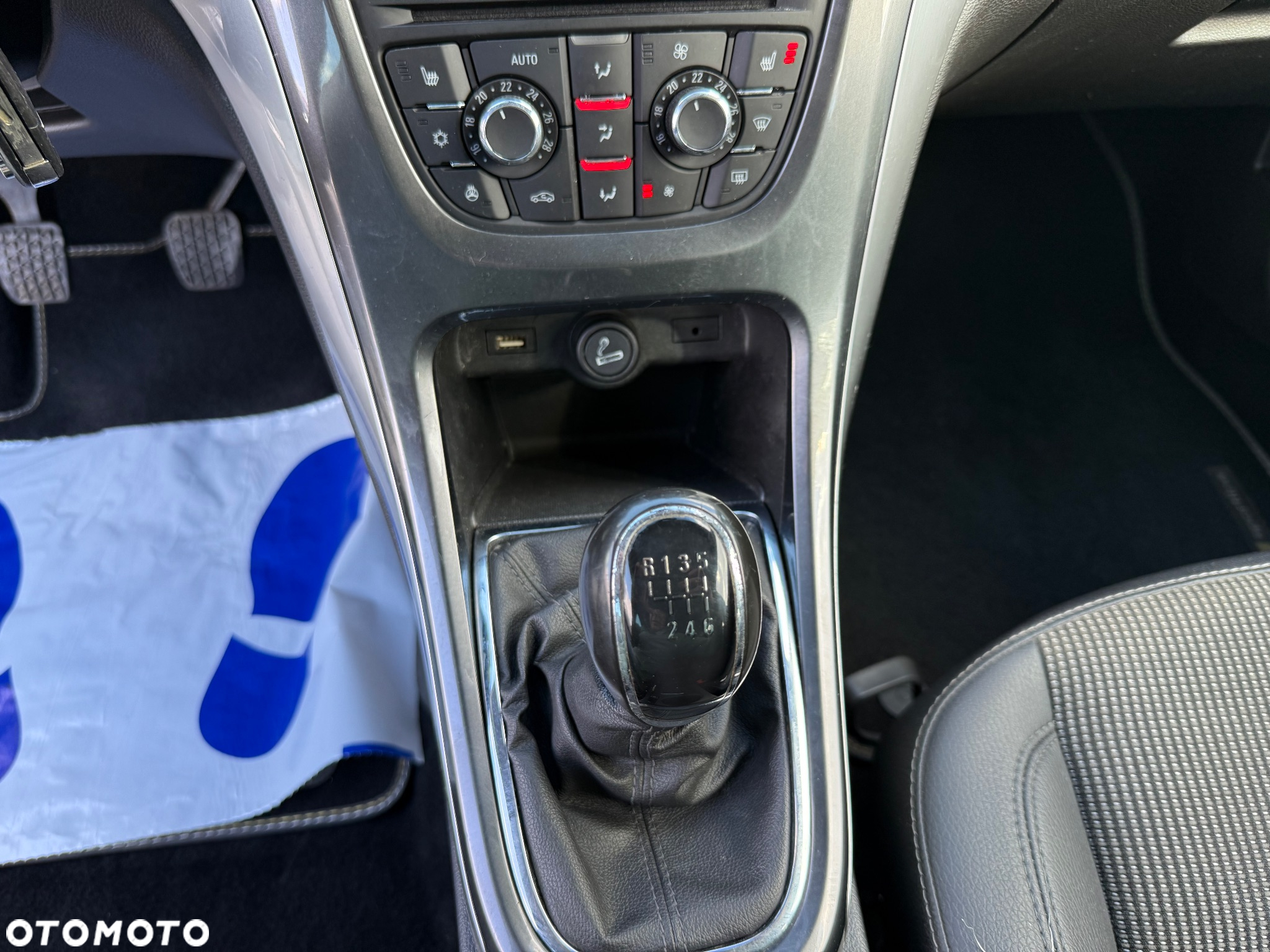 Opel Astra 1.7 CDTI DPF Sports Tourer Exklusiv - 31