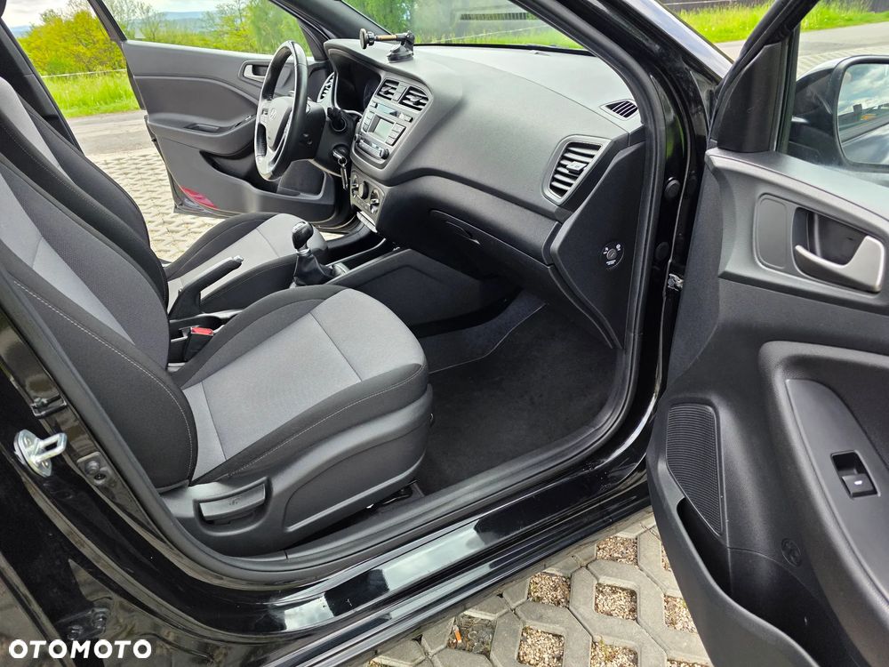 Hyundai i20 1.2 - 9