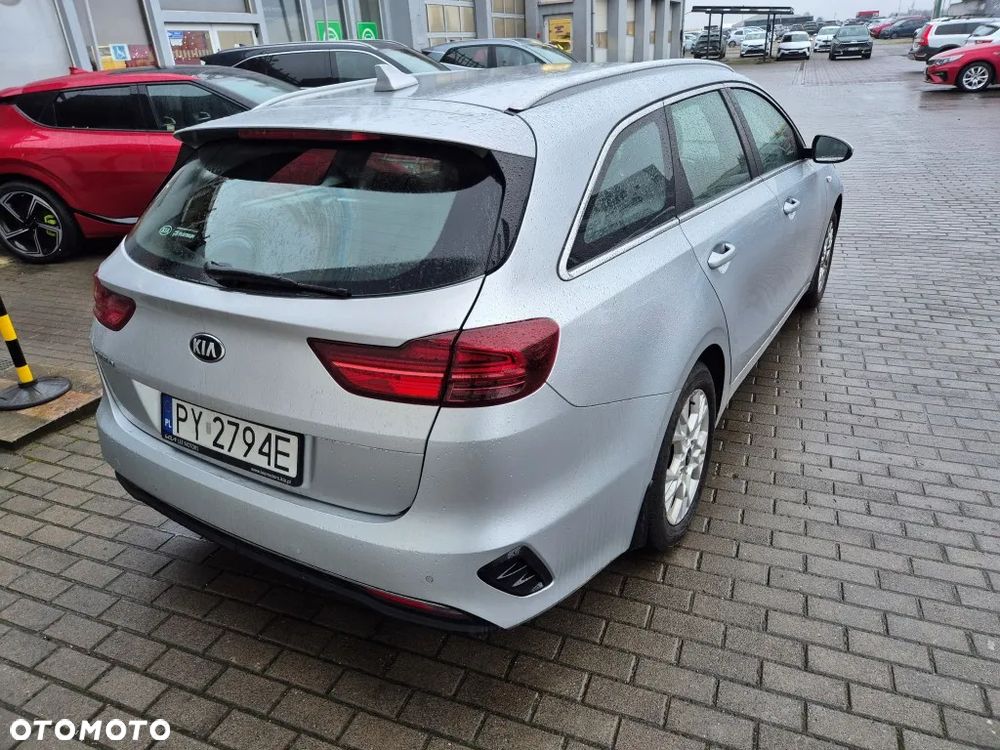 Kia Ceed 1.6 CRDi SCR M - 14