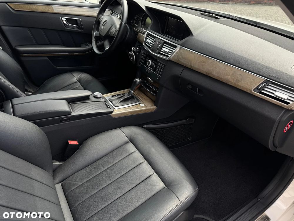 Mercedes-Benz Klasa E - 14