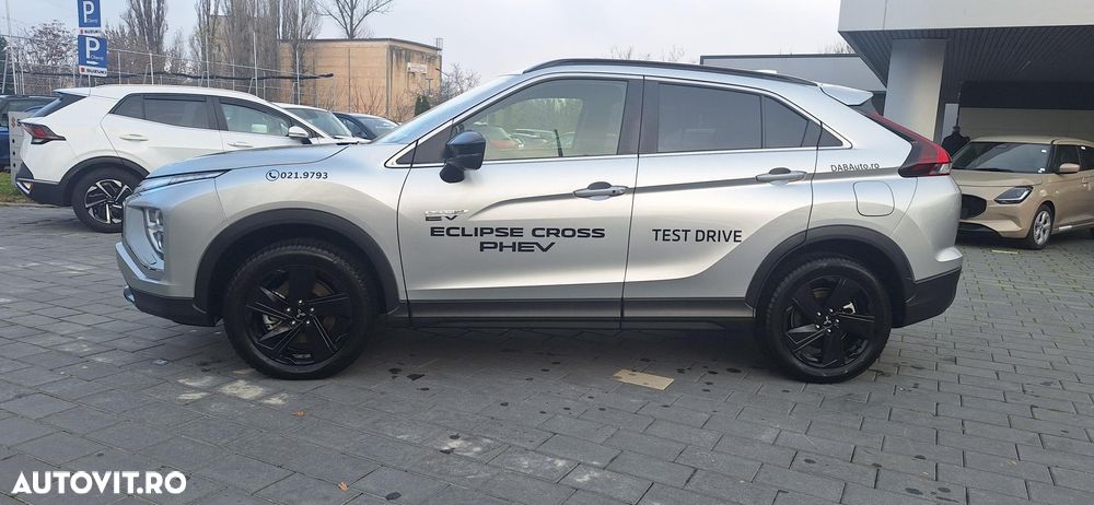 Mitsubishi Eclipse-Cross PHEV Intense+ Black - 4
